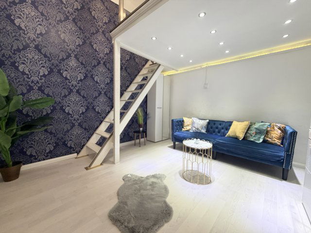 Eladó téglalakás, Budapesten, VI. kerületben 48.9 M Ft, 1 szobás