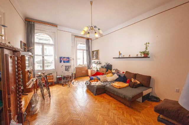 Eladó téglalakás, Budapesten, VI. kerületben 99.8 M Ft, 2 szobás