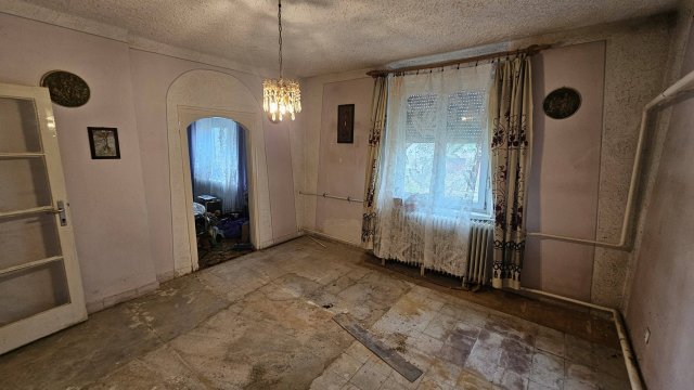 Eladó ikerház, Komlón, Székely Bertalan utcában 35 M Ft