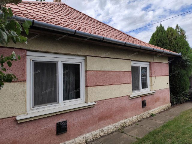 Eladó családi ház, Nyíregyházán 21 M Ft, 2 szobás