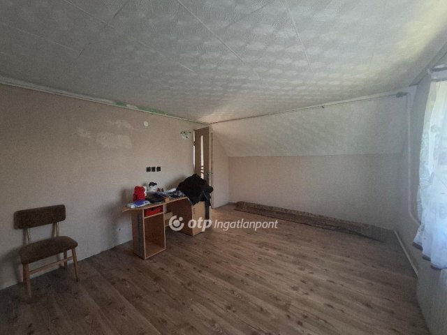 Eladó családi ház, Kápolnán 24.9 M Ft, 3+2 szobás