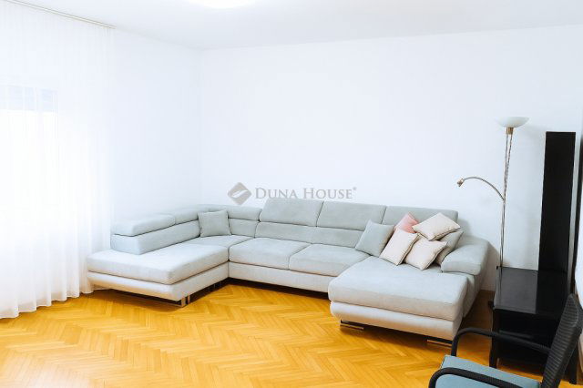 Eladó téglalakás, Debrecenben, Zoltai Lajos utcában 85 M Ft