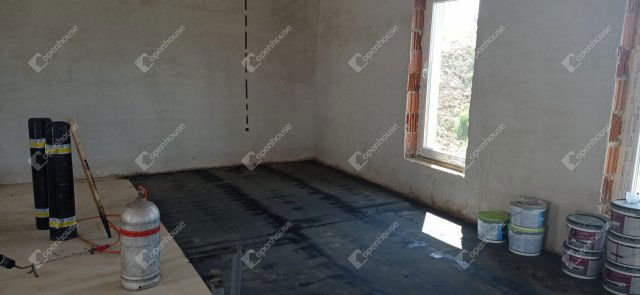 Eladó téglalakás, Zalaegerszegen 60 M Ft, 3 szobás