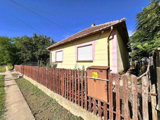 Eladó családi ház, Sarkadon 8.99 M Ft, 2 szobás