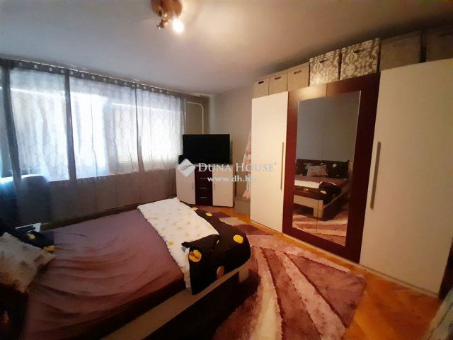 Eladó családi ház, Gödöllőn 280 M Ft, 7 szobás