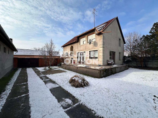 Kiadó családi ház, albérlet, Cegléden 300 E Ft / hó, 5 szobás