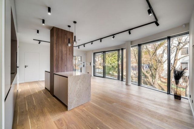 Eladó téglalakás, Budapesten, XII. kerületben 399 M Ft, 4 szobás