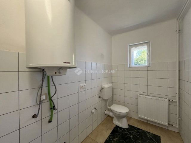 Eladó családi ház, Katafán 64.9 M Ft, 7 szobás