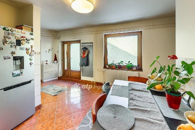 Eladó családi ház, Egerben 89.9 M Ft, 3+1 szobás