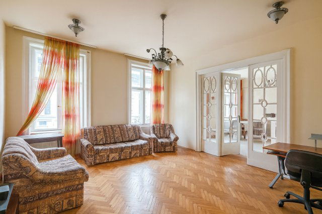 Eladó téglalakás, Budapesten, VI. kerületben, Dessewffy utcában