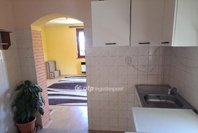 Eladó családi ház, Nagybörzsönyön 39.9 M Ft, 2+1 szobás