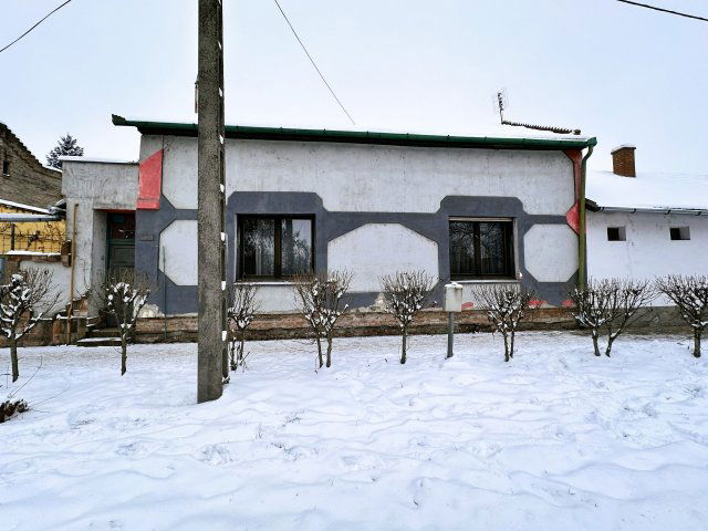 Eladó családi ház, Békéscsabán 42.9 M Ft, 3 szobás