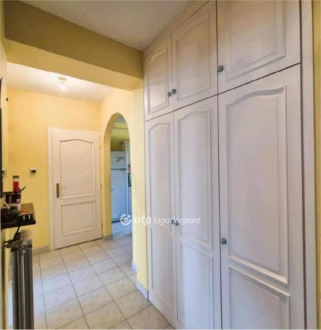 Eladó téglalakás, Kecskeméten 49.9 M Ft, 2 szobás