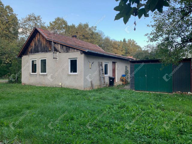 Eladó családi ház, Kercaszomoron 18 M Ft, 2 szobás