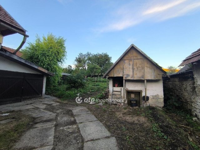 Eladó családi ház, Kazáron 14.9 M Ft, 3 szobás
