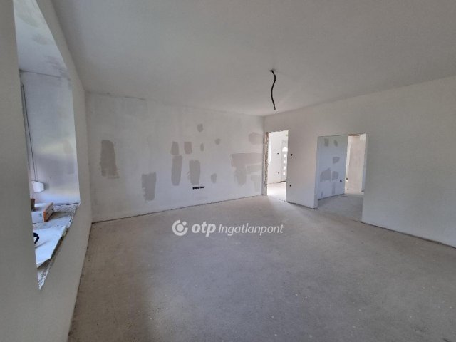 Eladó családi ház, Mesterin 48.527 M Ft, 3 szobás