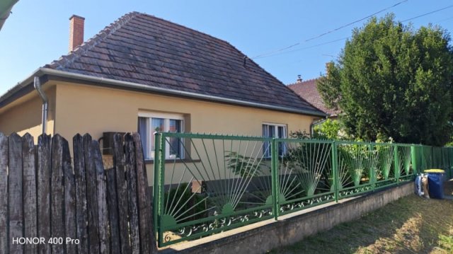 Eladó családi ház, Pilisen 62.5 M Ft, 3 szobás