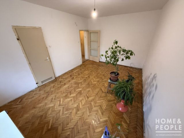 Eladó téglalakás, Szegeden 29.7 M Ft, 1 szobás