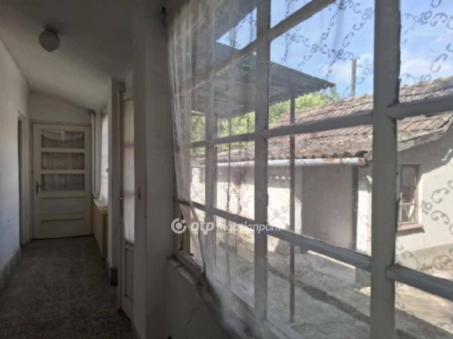 Eladó családi ház, Biharkeresztesen 26 M Ft, 1+2 szobás