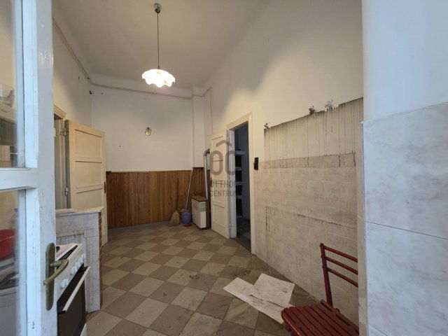 Eladó téglalakás, Budapesten, IX. kerületben 175 M Ft, 5 szobás