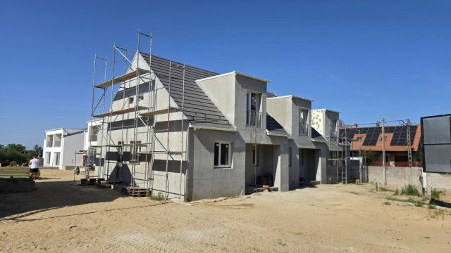 Eladó téglalakás, Mogyoródon 89 M Ft, 5 szobás