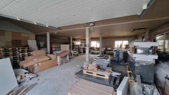 Kiadó ipari ingatlan, Székesfehérvárott 400 E Ft / hó