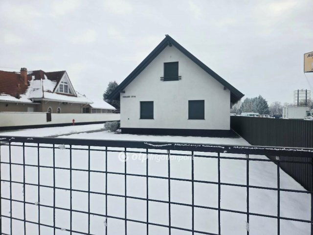 Eladó családi ház, Abonyban 108 M Ft, 3 szobás