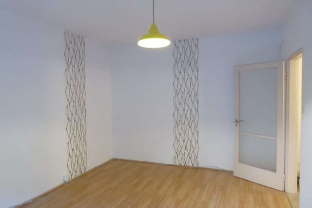 Kiadó panellakás, albérlet, Pécsett, Enyezd úton 120 E Ft / hó