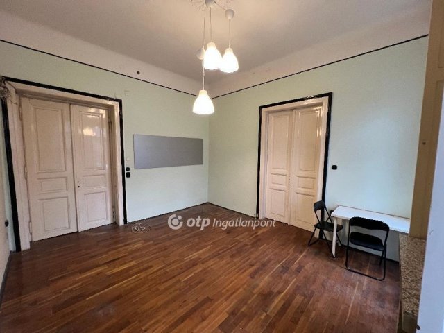 Eladó téglalakás, Budapesten, VI. kerületben 89 M Ft, 3+1 szobás