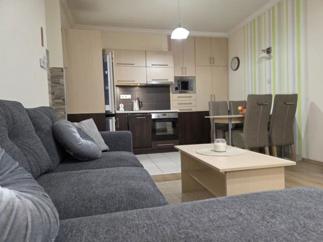 Kiadó téglalakás, albérlet, Debrecenben 260 E Ft / hó, 3 szobás