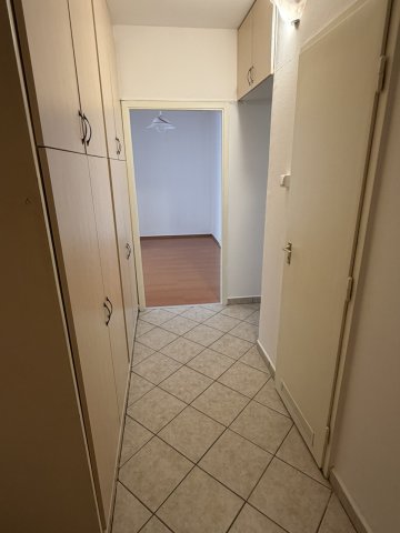 Eladó panellakás, Várpalotán 49.9 M Ft, 1+2 szobás