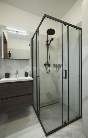 Eladó téglalakás, Budapesten, VIII. kerületben 46.705 M Ft