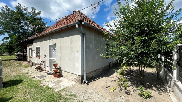 Eladó családi ház, Dunavarsányban 49.9 M Ft, 1 szobás