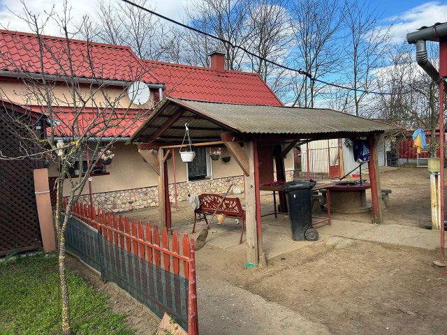 Eladó családi ház, Nyíregyházán 49.8 M Ft, 3+1 szobás