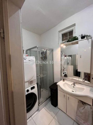 Eladó téglalakás, Budakeszin 62.075 M Ft, 3 szobás