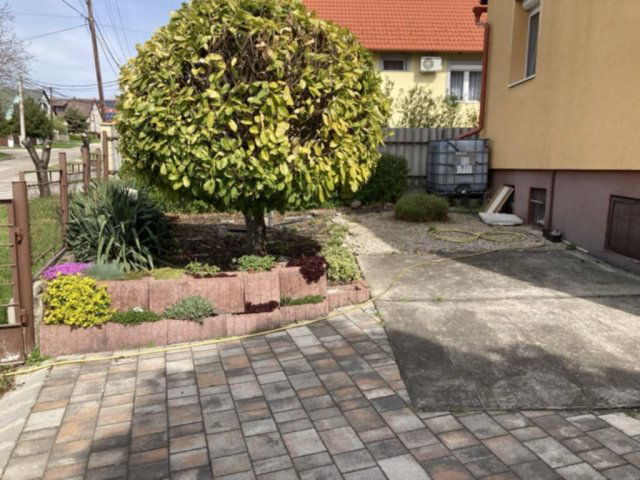 Eladó családi ház, Várpalotán 67.9 M Ft, 4 szobás