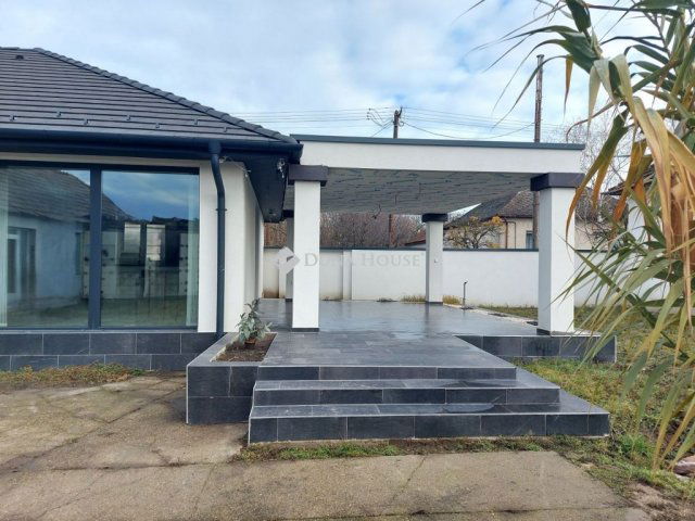 Eladó családi ház, Izsákon, Mária utcában 59.5 M Ft, 3 szobás