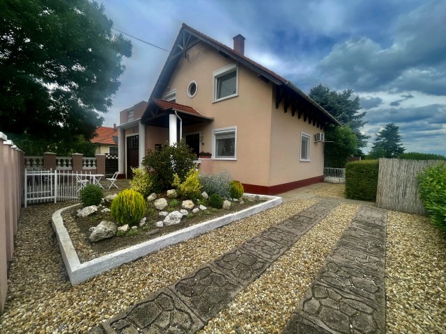 Eladó családi ház, Mályin, Mező utcában 79.9 M Ft, 4 szobás
