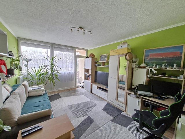 Eladó panellakás, Budapesten, XVI. kerületben, Jókai Mór utcában