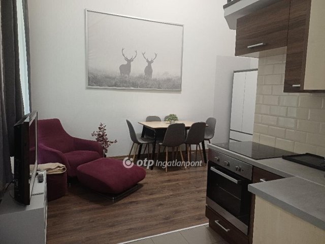 Eladó téglalakás, Budapesten, VI. kerületben 76 M Ft, 1+3 szobás