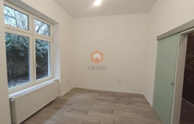 Eladó téglalakás, Pécsett 82.9 M Ft, 2 szobás