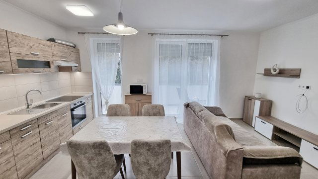Kiadó téglalakás, albérlet, Nyíregyházán 210 E Ft / hó