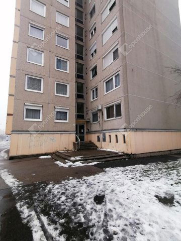 Eladó panellakás, Győrött 47.3 M Ft, 2 szobás