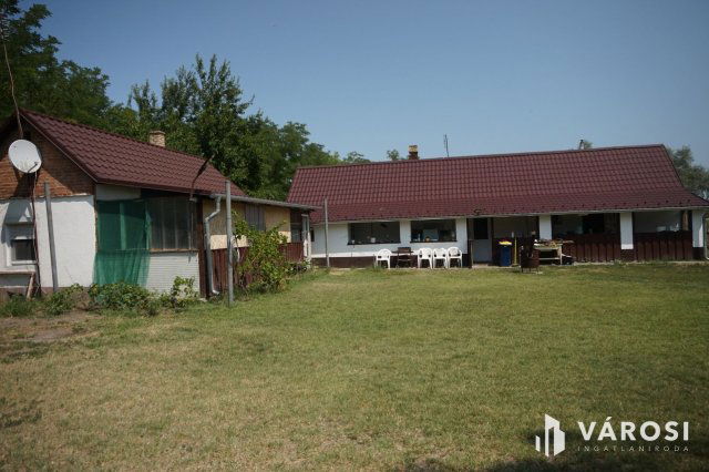 Eladó mezogazdasagi ingatlan, Kunszentmiklóson 44.9 M Ft, 3 szobás