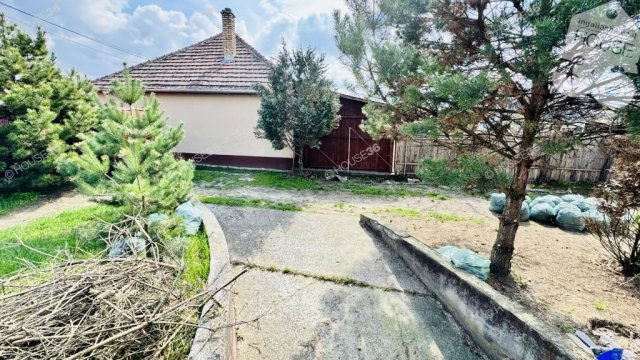 Eladó családi ház, Kecskeméten 28.9 M Ft, 1 szobás