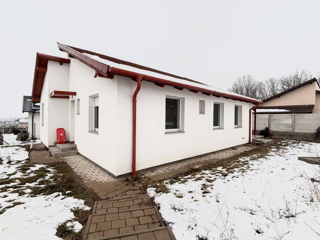 Eladó családi ház, Vácrátóton 124.5 M Ft, 2+2 szobás