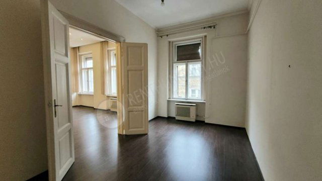 Eladó téglalakás, VII. kerületben, Wesselényi utcában