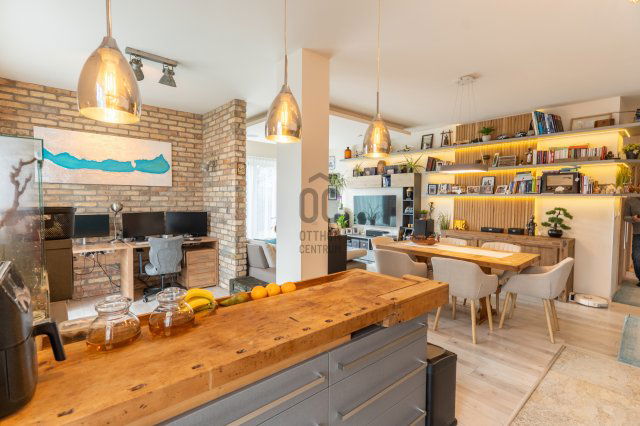 Eladó téglalakás, Érden 113.9 M Ft, 3 szobás