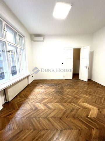 Eladó téglalakás, Budapesten, V. kerületben 189 M Ft, 4 szobás