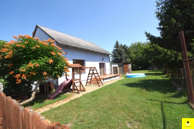 Eladó családi ház, Nemesbődön 84.9 M Ft, 5 szobás